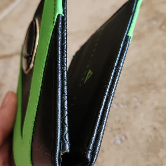 XBOX Black and Green Wallet - Picture 8 of 11